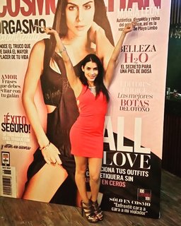 Maria León feet photo thumbnail