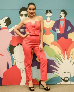 Maria León feet photo thumbnail