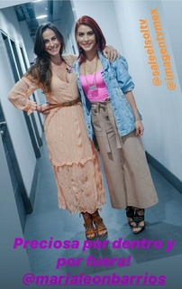 Maria León feet photo thumbnail