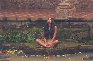 Maria León feet photo thumbnail