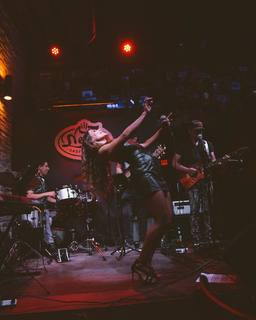 Maria León feet photo thumbnail