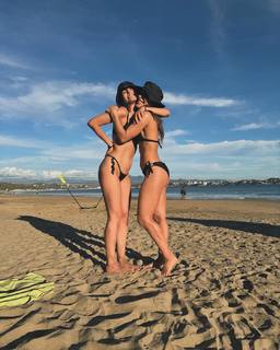 Maria León feet photo thumbnail