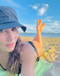 Maria León feet photo thumbnail