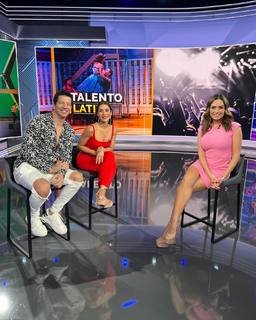 Maria León feet photo thumbnail