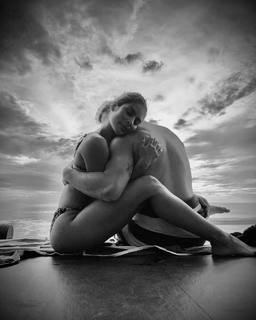 Maria León feet photo thumbnail