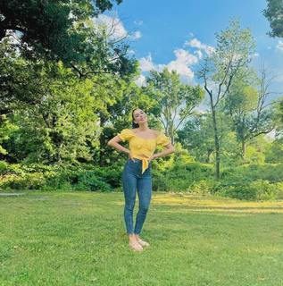 Maria León feet photo thumbnail