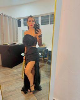 Maria León feet photo thumbnail