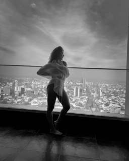 Maria León feet photo thumbnail