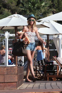 Maria Louisa Vourou feet photo 8