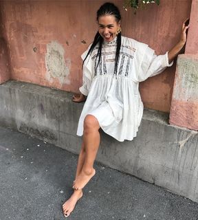 Maria Mena feet photo 3