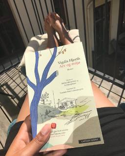 Maria Mena feet photo 17