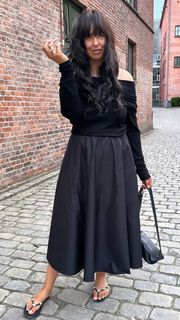 Maria Mena feet photo 9