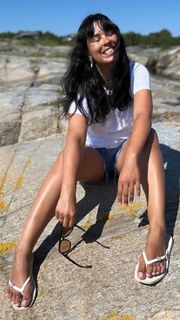 Maria Mena feet photo 1