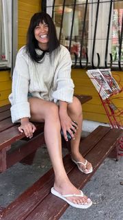 Maria Mena feet photo 3