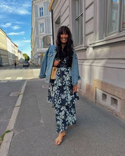 Maria Mena feet photo 4