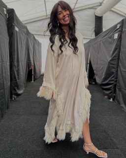 Maria Mena feet photo 3