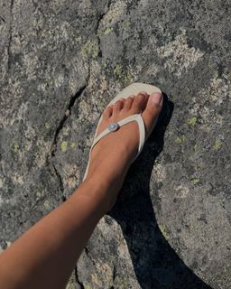Maria Mena feet photo 17