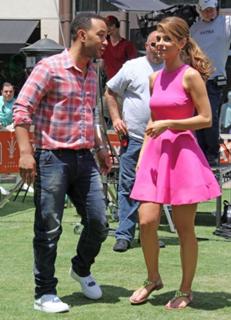 Maria Menounos feet photo thumbnail