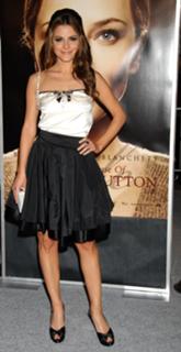 Maria Menounos feet photo thumbnail