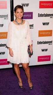 Maria Menounos feet photo thumbnail