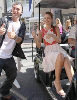 Maria Menounos feet photo thumbnail