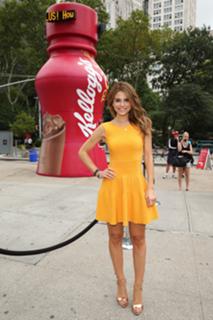 Maria Menounos feet photo thumbnail