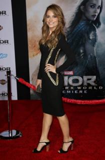 Maria Menounos feet photo thumbnail