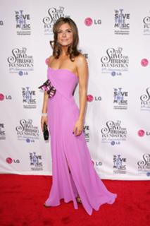 Maria Menounos feet photo thumbnail