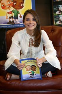 Maria Menounos feet photo thumbnail