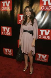 Maria Menounos feet photo thumbnail