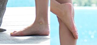 Maria Menounos feet photo thumbnail