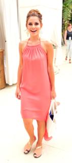 Maria Menounos feet photo thumbnail