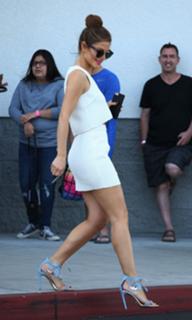 Maria Menounos feet photo thumbnail