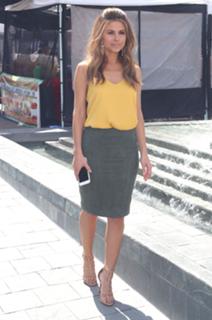 Maria Menounos feet photo thumbnail