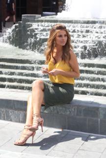 Maria Menounos feet photo thumbnail