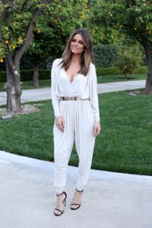 Maria Menounos feet photo thumbnail