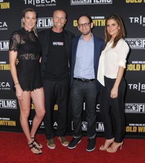 Maria Menounos feet photo thumbnail