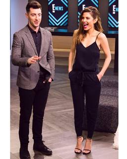 Maria Menounos feet photo thumbnail