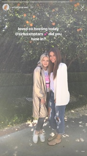 Maria Menounos feet photo thumbnail