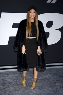 Maria Menounos feet photo thumbnail