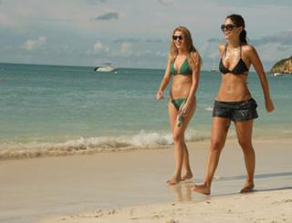 Maria Menounos feet photo thumbnail