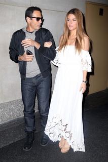 Maria Menounos feet photo thumbnail