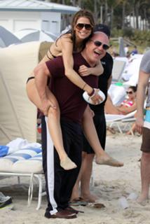 Maria Menounos feet photo thumbnail