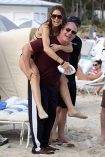 Maria Menounos feet photo thumbnail