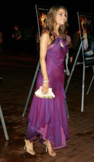 Maria Menounos feet photo thumbnail