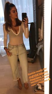 Maria Menounos feet photo thumbnail