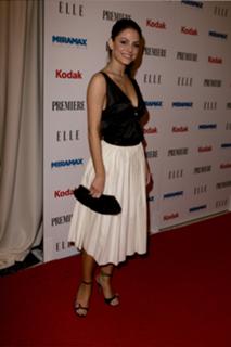 Maria Menounos feet photo thumbnail