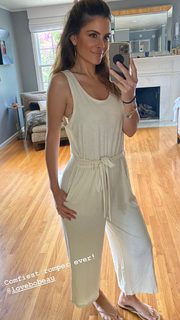 Maria Menounos feet photo thumbnail