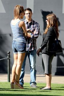 Maria Menounos feet photo thumbnail