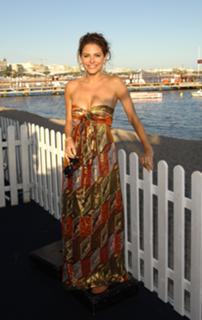 Maria Menounos feet photo thumbnail